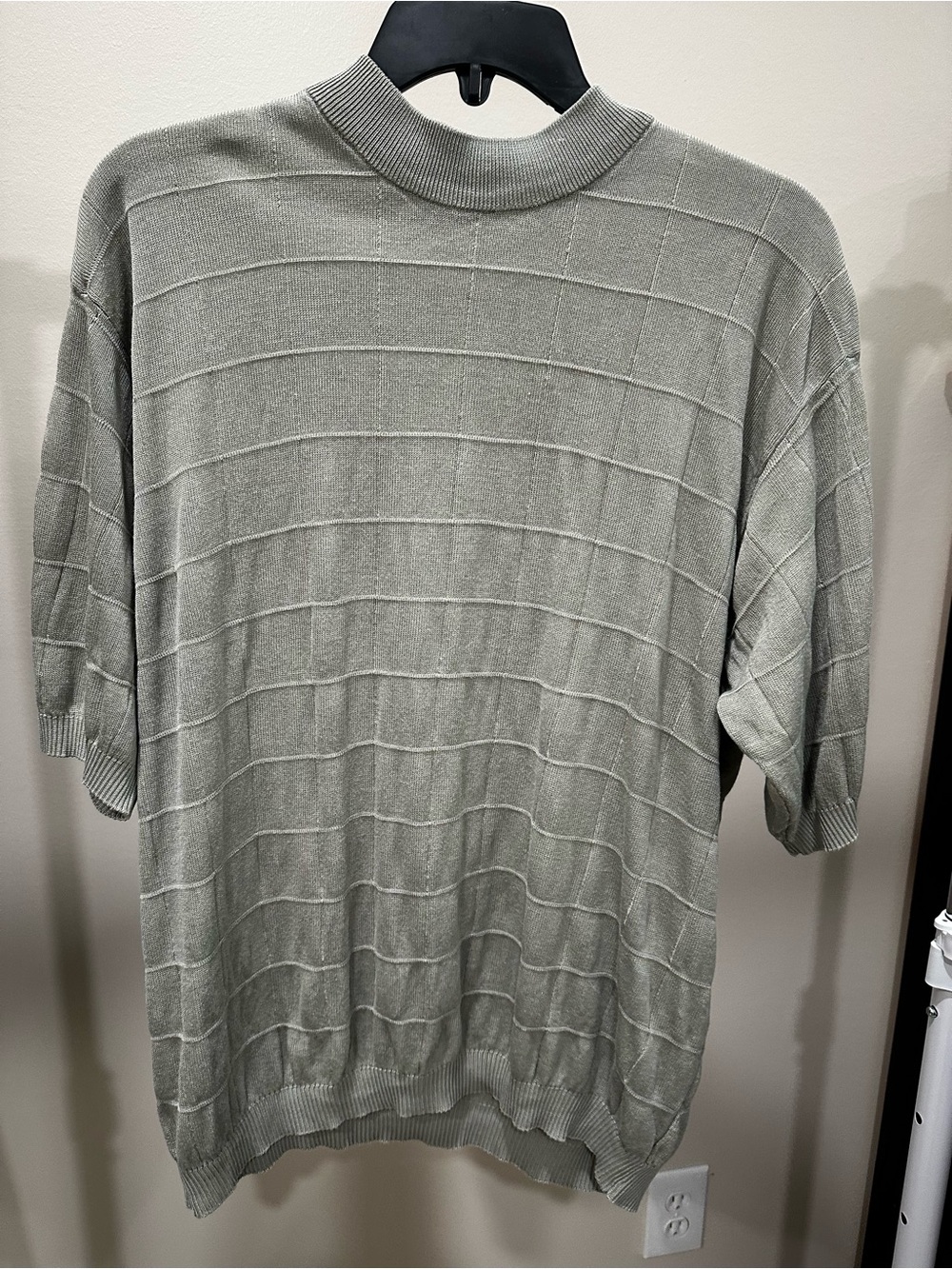 Bachrach Men's Crewneck Short-Sleeve Sweater in Sage Green 100% SILK
